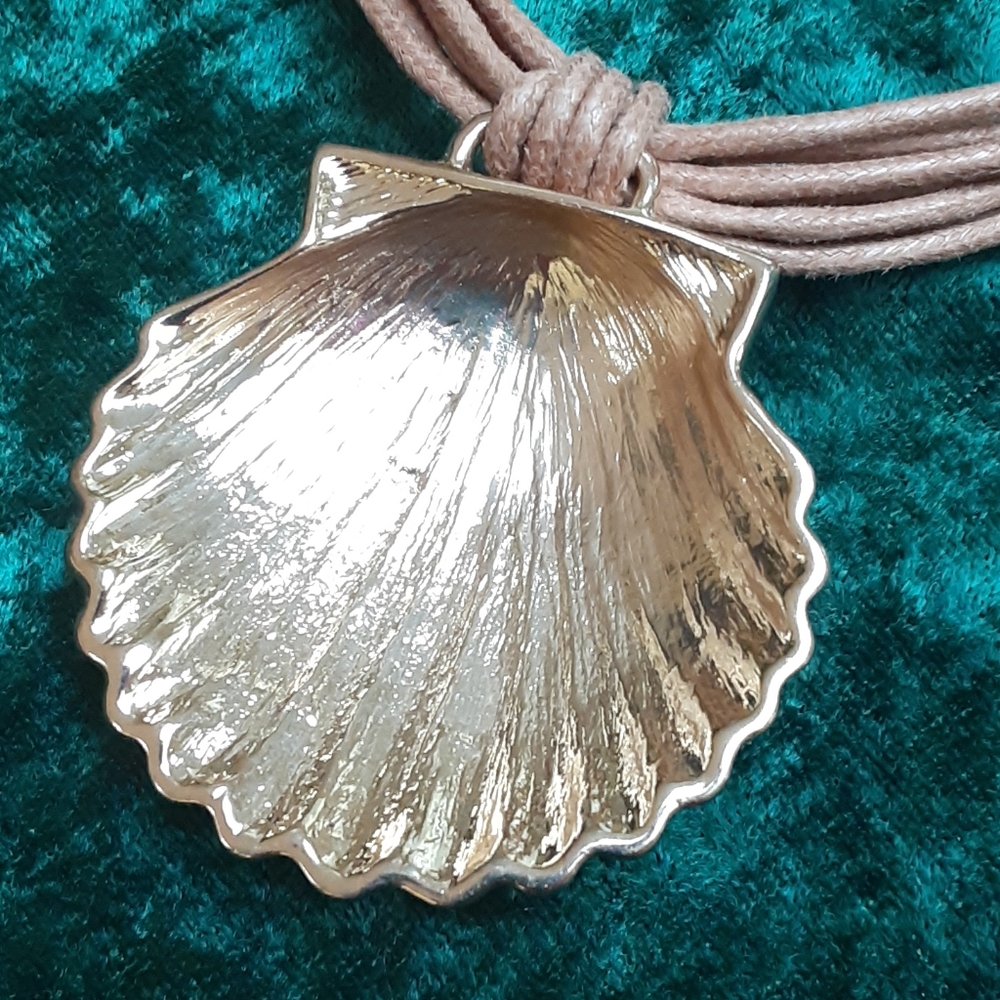 Necklace - Picture 5 of 5